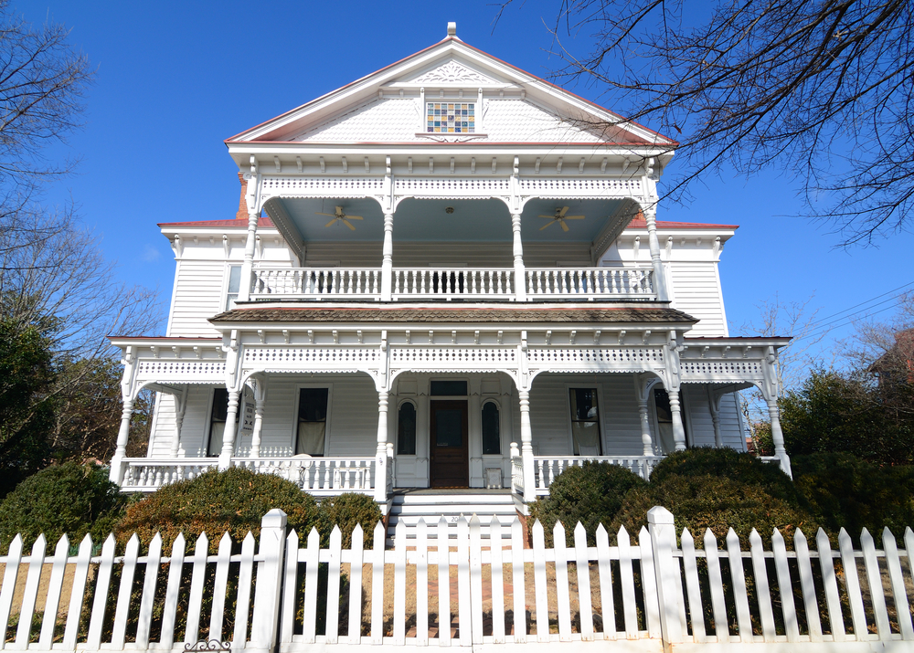 Antebellum house exterior-2